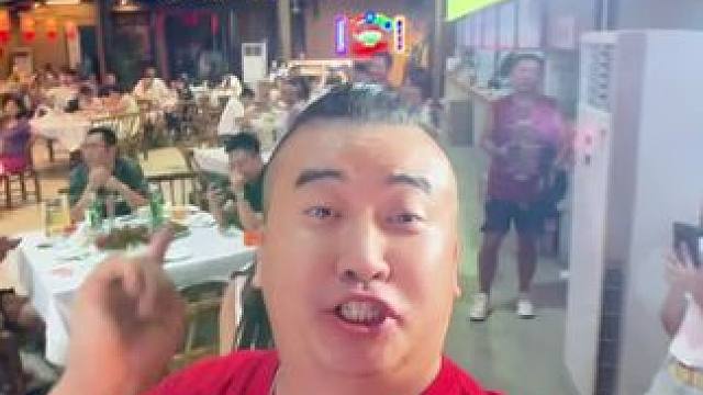 胶南节目不断，每天精彩演出 #胶南#灵山湾市场#酒馆#江湖酒馆#夜场