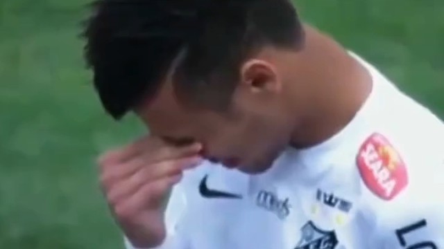 一片绿茵场，困住了多少天才#足球