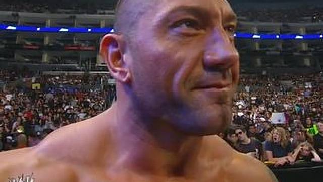 巴蒂搭档三个菜鸟队友，以一敌四，称霸擂台！ #wwe #摔角