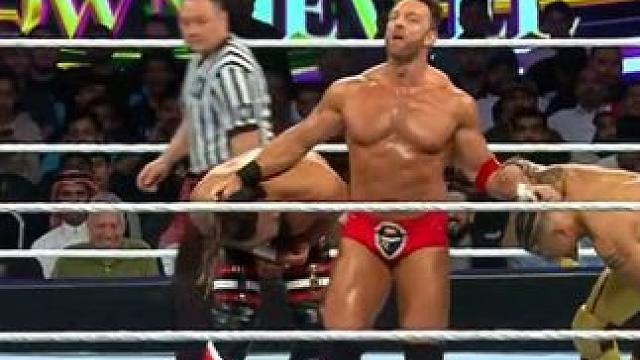 安德拉德和卡梅罗的争斗持续上演！LA骑士把握稍纵即逝的机会 