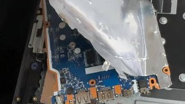 这电脑要么换盆，要么晚上去二楼 #笔记本电脑 #主板维修