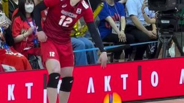 高桥蓝跳发，石川祐希反击吊球得分#排球 #男排 #日本男排 #高桥蓝#石川祐希