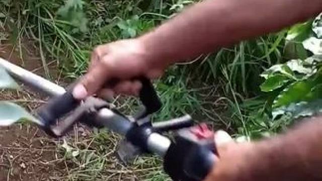 清理杂草 #农用锄草松土工具 #除草工具 #解压视频