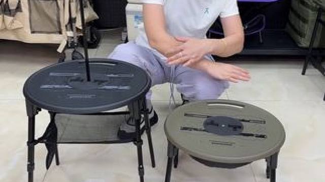 新款山趣品牌铝合金材质的 便携户外桌椅，不仅有桌子，有灯杆，下面有置物网，还带了一个凳子种收纳包，用