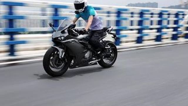 #凯越450rr曼岛  趁 喜欢趁现在