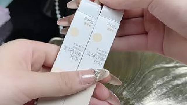 手残党姐妹赶紧来薅这个玫苏眼线胶笔的大羊毛！真的巨丝滑巨好用！新手姐妹也可以放心冲！#眼线   #超