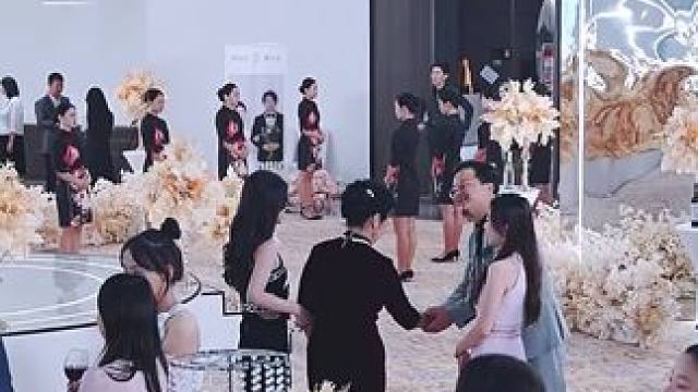 02 #短剧推荐 #藏不住的首富爹 #短剧 #因为一个片段看了整部剧