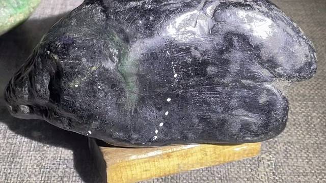 2公斤莫湾基，色阳色辣。