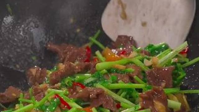 炒菜时这样搭配更好吃 