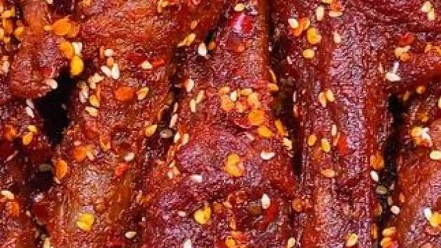 精选优质大个鸭小腿，一口下去满满全是肉，好吃到嗦手指 #超过瘾#零食推荐 #追剧小零食