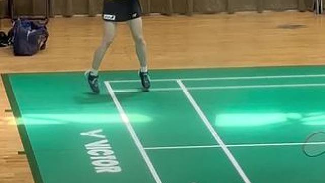 偷瞄一下老婆赛前准备 #羽毛球 #志田千阳