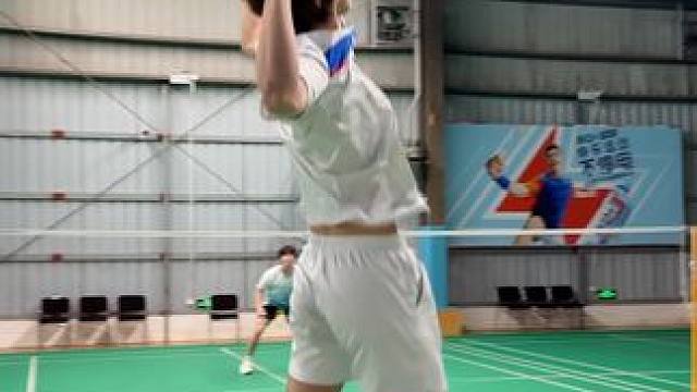 遇到这种怎么打 #羽毛球 #川崎极光7pro