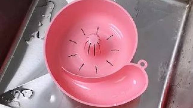 蜗牛自动清洗篮 蜗牛自动清洗篮，有了它，以后洗水果可就太方便了，自动洗干净还能自动沥水，#沥水篮  