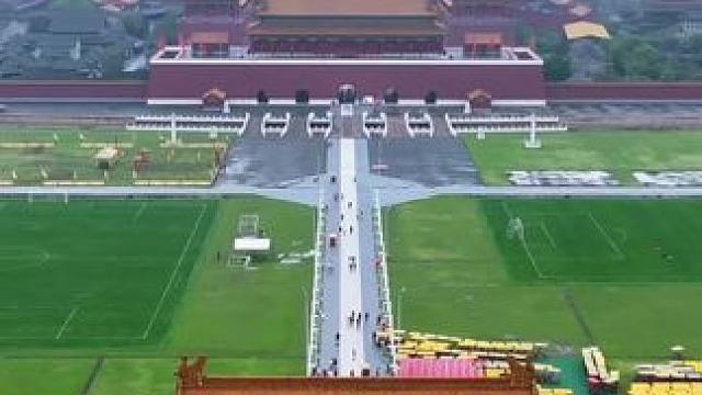 太震撼了！耗资8个多亿炸掉13座山，耗时8年，占地1500亩的山寨故宫你见过吗？#旅行推荐官 #横店