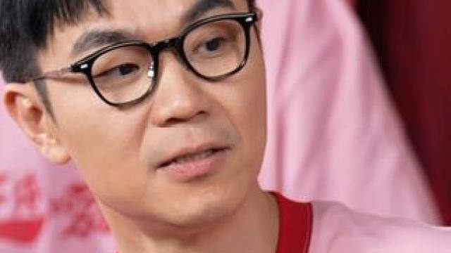 #大鹏说要努力用作品说话 #电影长安的荔枝 首映当天是《煎饼侠》上映十周年的日子，#大鹏 说这对自己