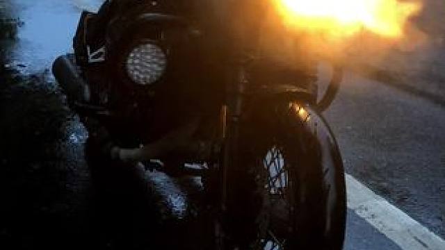 HELLO MOTO长江700 bobber 北京忽然的大雨
#长江400 #长江700 #长江45