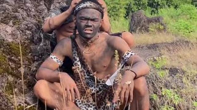 哈哈野生嘟嘟 #原始部落 #原创视频 #爱护大自然保护野生动物 #野生动物零距离 #记录非洲生活