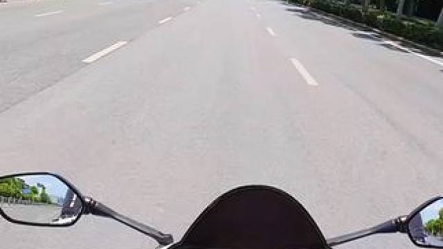 兄弟们骑车一定要注意安全，最近听说项少也走了，还记得之前请教过他摩托车的问题呢，在道路上，摩托车毕竟