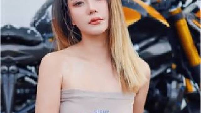 #机车小姐姐 #机车 #机车爱好者 #机车摄影 #杜卡迪