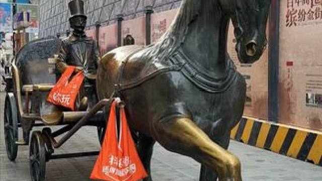 就冲这与生俱来的包袱，天津你的兵来了#天津人人都在抖包袱  #旅行的意义不在攻略里  #天津这个地方