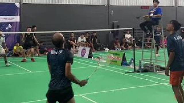 你闺蜜的老公，你兄弟的老婆☺️#羽毛球 #老嫂子#打羽毛球女生