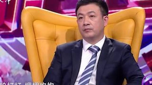 #爱情保卫战 #情感问题 #感情调解 丈夫觉得妻子斤斤计较，妻子认为丈夫看不上自己5