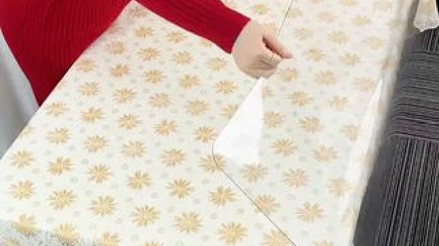 家里必备的透明软玻璃桌垫，防水防油防烫，搭配桌布使用很合适，不影响桌布原色#好物推荐  #防水防油防