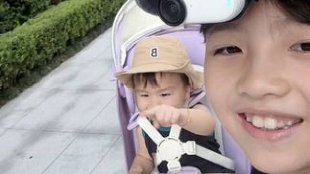 《小孩哥带老弟买菜完整版》 #卡子哥的日常 #二胎生活