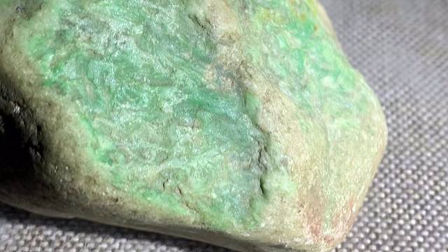 1.4公斤。木纳。冰色。