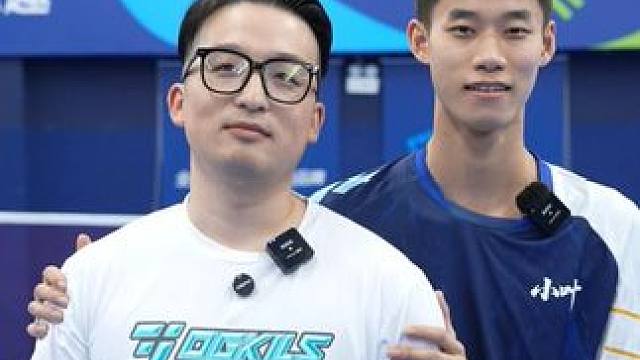 今天我们给大家测评一下到位哥发哥 发一些花絮给大家看看哈哈过两天会出纯享无口嗨版本的视频给到大家。然