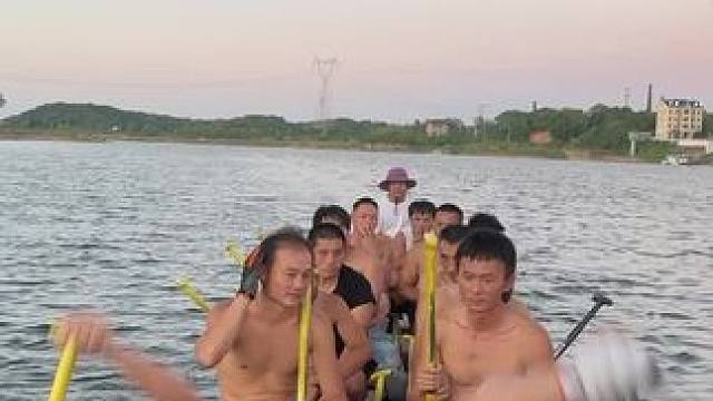 两仓带一船人拉练#夏天该有的样子 #龙舟