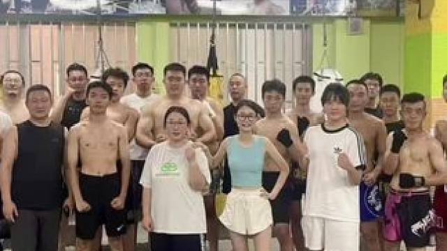 成人班，热爱与情怀 汗水与激情。#成人格斗健身