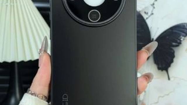 荣耀x70高端星镜手机壳，磨砂肤感，带高透镜头膜，不沾指纹 #荣耀x70手机壳#磨砂手机壳#肤感手机