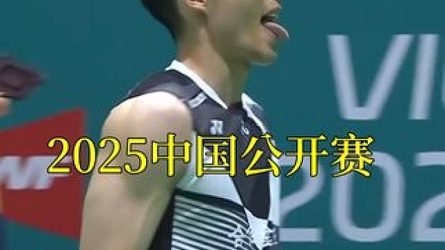 35岁老将再次触发被动35-10，杀穿世界第一昆拉武特 #羽毛球 #周天成 #昆拉武特 #杀球 #体