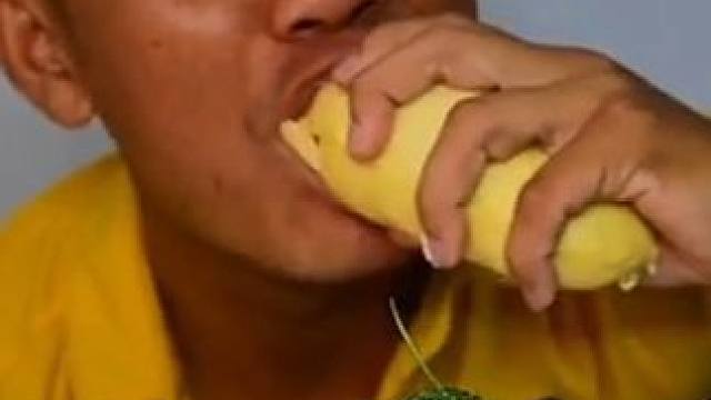 新鲜小苦瓜甜脆大榴莲 #美食 #泰国美食 #户外美食 #内容启发搜索