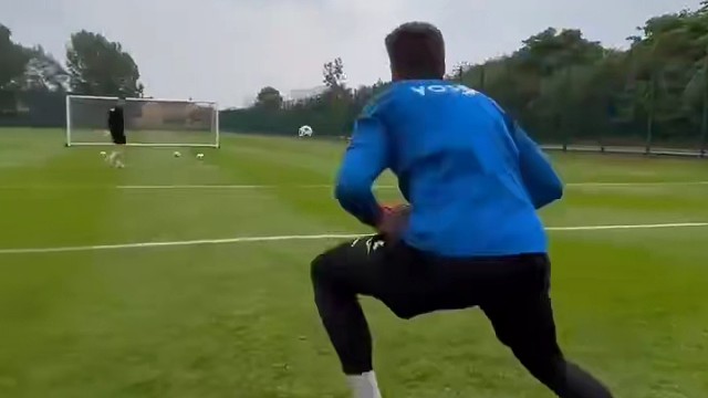 原声扑救 ！足球射门