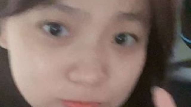 “所以中国人最擅长跟不爱的人结婚 、然后用一生去怀念曾经那个最爱的人 、那么青春就那么一次 、为什么