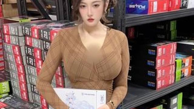 他们都是想挣你钱的坏人！只有我是想挣你钱的好人啊！！ #随拍 #电脑 #显卡 #组装电脑 #日常