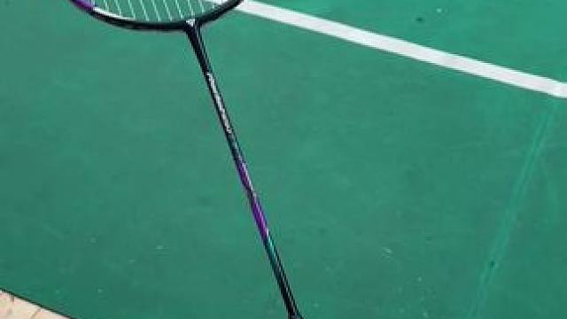 两百多的球拍！真的很不错 #羽毛球 #聚将lbt #羽毛球拍推荐