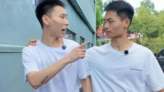 回村后该打什么球 #羽毛球 #羽球人 #回村后 #的幸