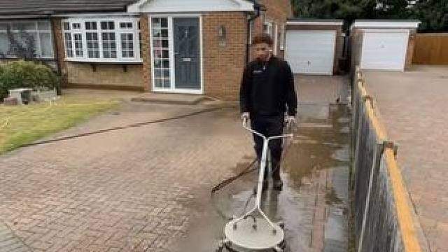 欧洲庭院地砖清洗与保养维护。 #清洗维护 #庭院清洁 #解压 #极度舒适 #深度清洁