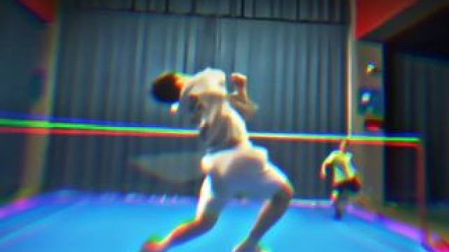 倒地只是突击的前奏#羽毛球 #突击 #防守反击