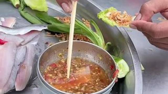 吃鱼生 #外国人真会玩 #美食烹饪 #美食解压 #荒野生存 #农村生活美食