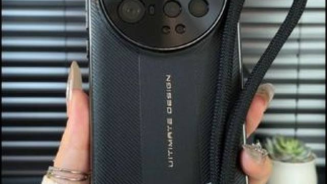 小米15ultra高档素皮手机壳，电镀软边，可拆卸手绳 #小米15ultra手机壳#手绳手机壳#不沾