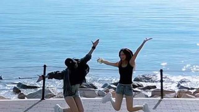 自由从来都是一种感觉 #rockyourbody #夏天的味道 #海边 #和姐妹