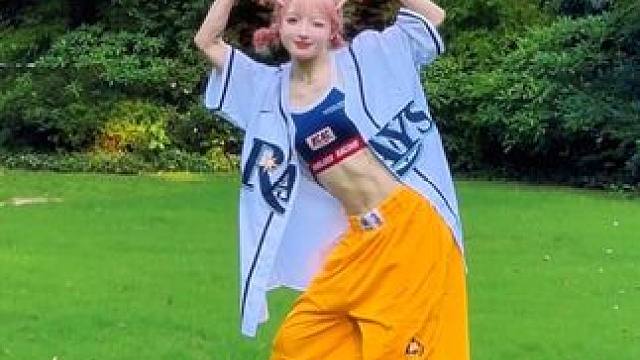  跳舞真的能让人快乐！ 活力值拉满～✨舞蹈真的有让人开心的魔力#一支舞跳进你心里