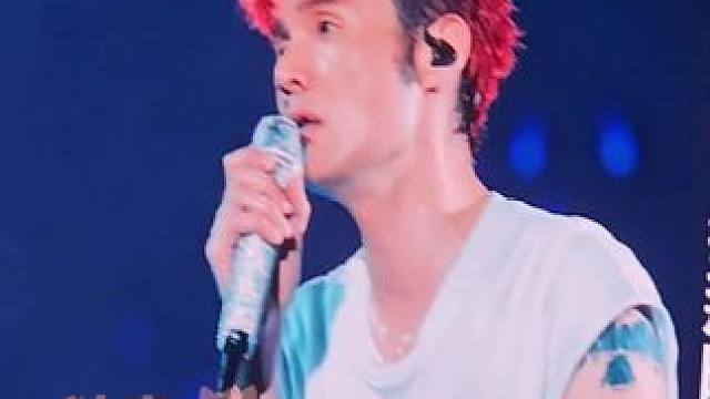 年少有为一开口 是谁的青春回来了！ #年少有为 #李荣浩 #李荣浩武汉演唱会