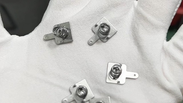 7号电池弹片，用于小家电，遥控器，玩具，医疗机械等行业