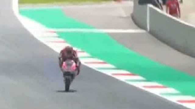 #motogp #摩托车比赛 #危险动作请勿模仿
