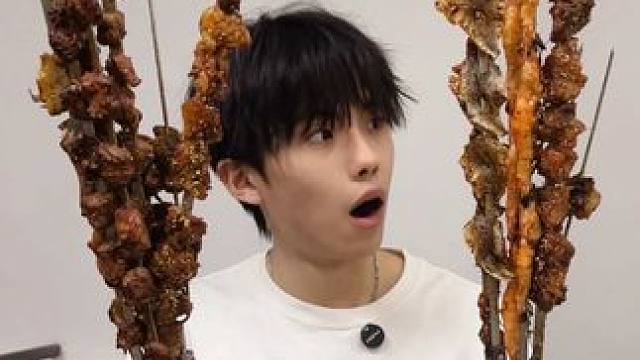 花100块在东北吃顿烧烤被惊呆了！#东北烧烤 #内容太过真实 #日常vlog